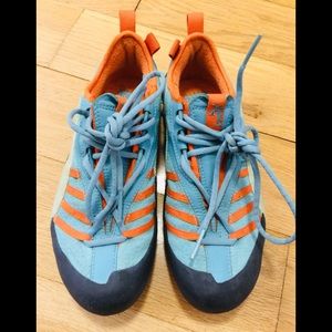 Retro puma trainers- Like New!